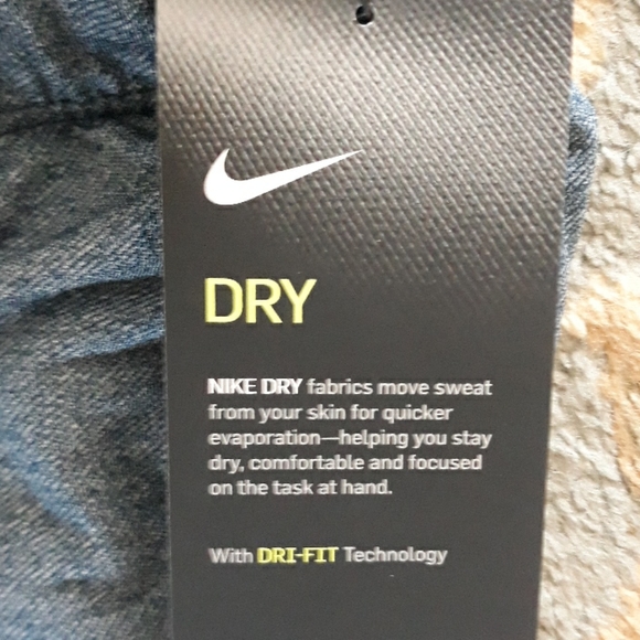 3x*Host Pick*Nike dri-fit ladies shorts - Picture 5 of 16